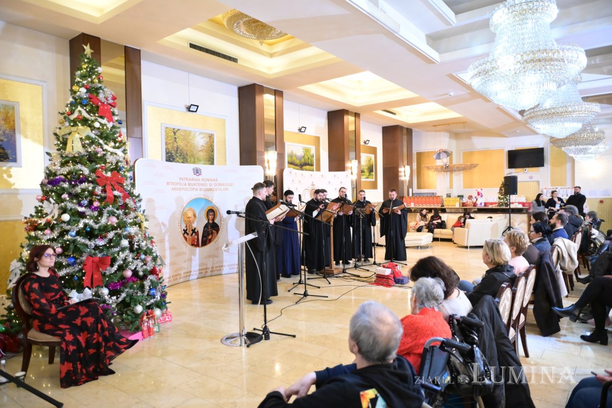 Colinde și daruri la Centrul de îngrijire Luxab 351421