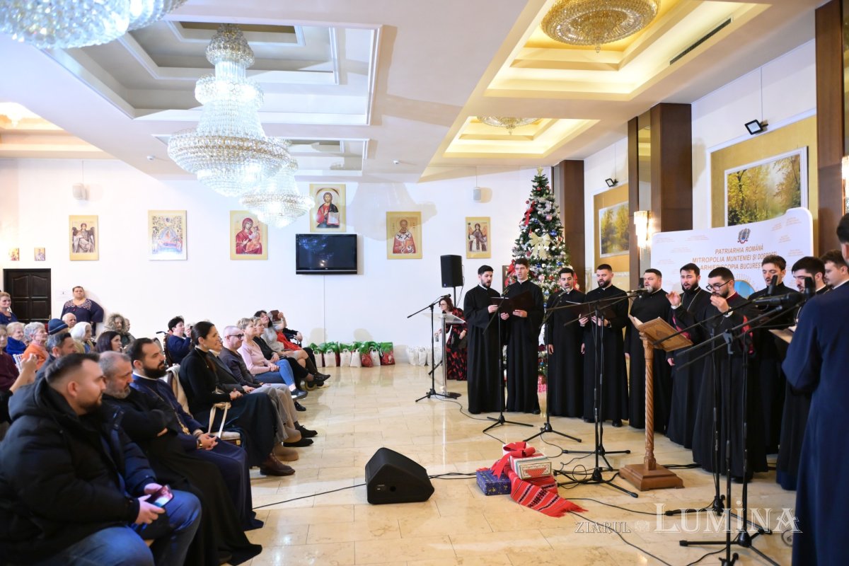 Colinde și daruri la Centrul de îngrijire Luxab 351422