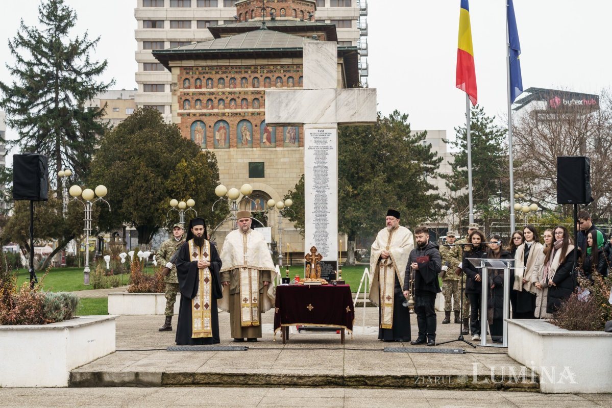 Slujbă de pomenire pentru eroii Revoluției din ’89 351461