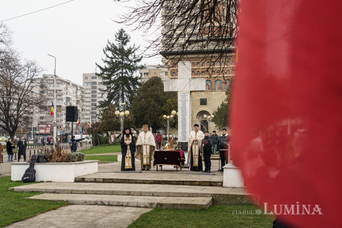Slujbă de pomenire pentru eroii Revoluției din ’89 351467