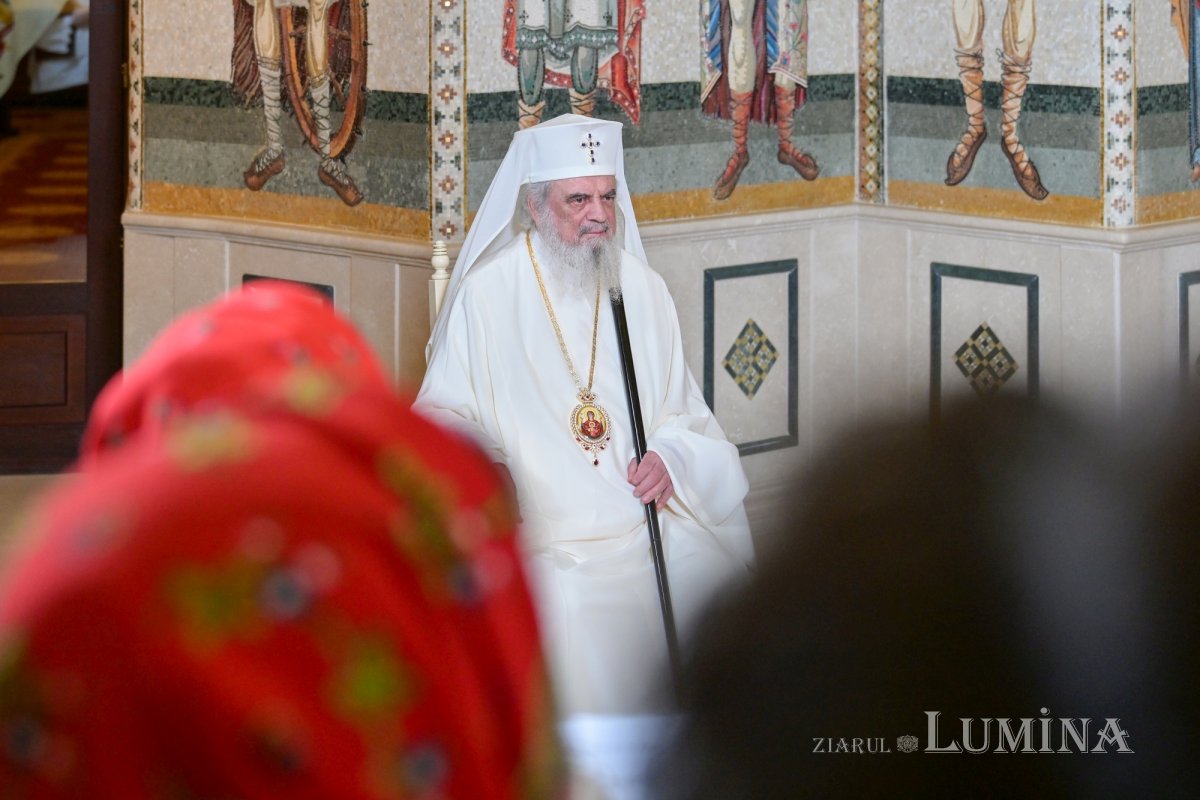 Ultimele grupuri de colindători primiți de Patriarhul României 351530