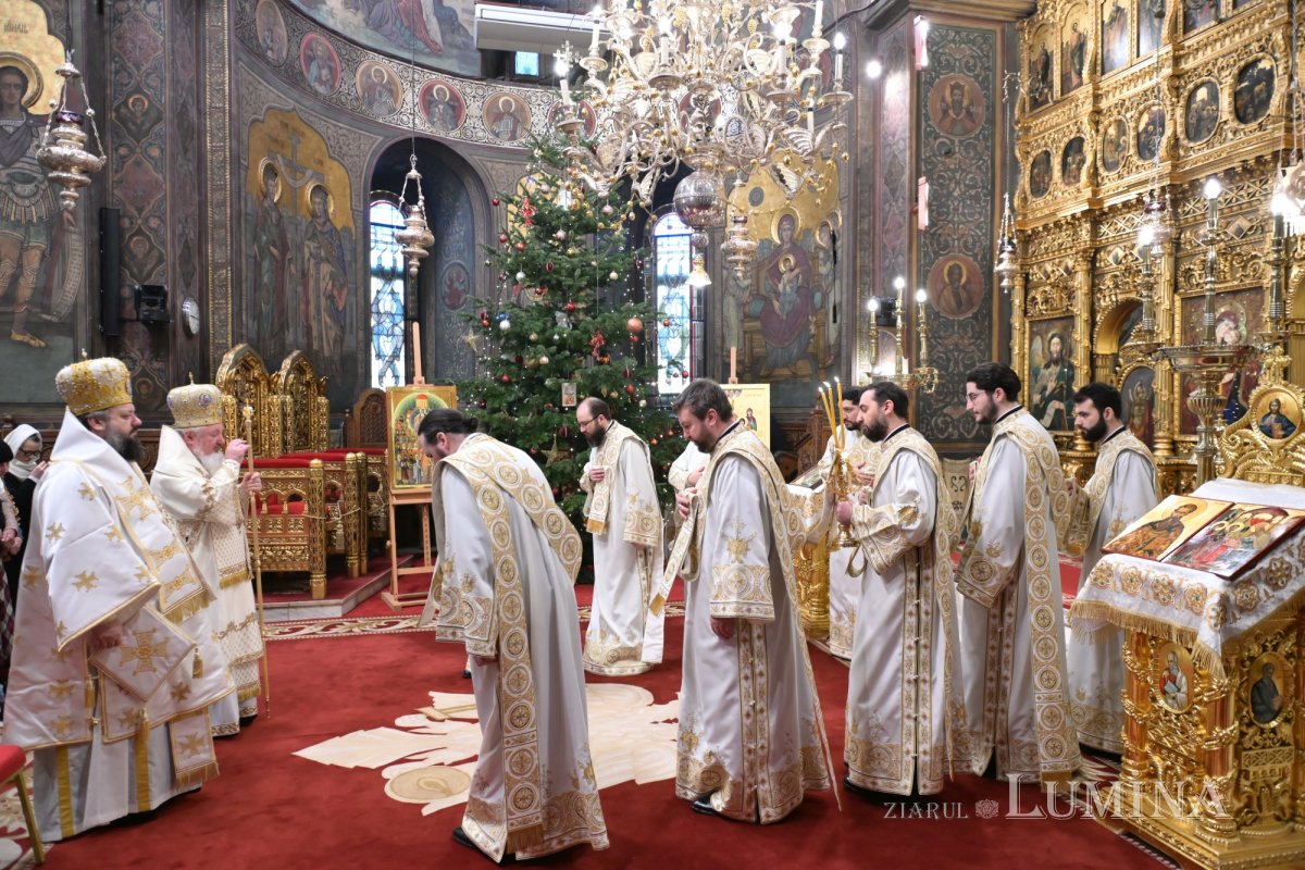 Prima zi a Anului Nou la Catedrala Patriarhală 352067