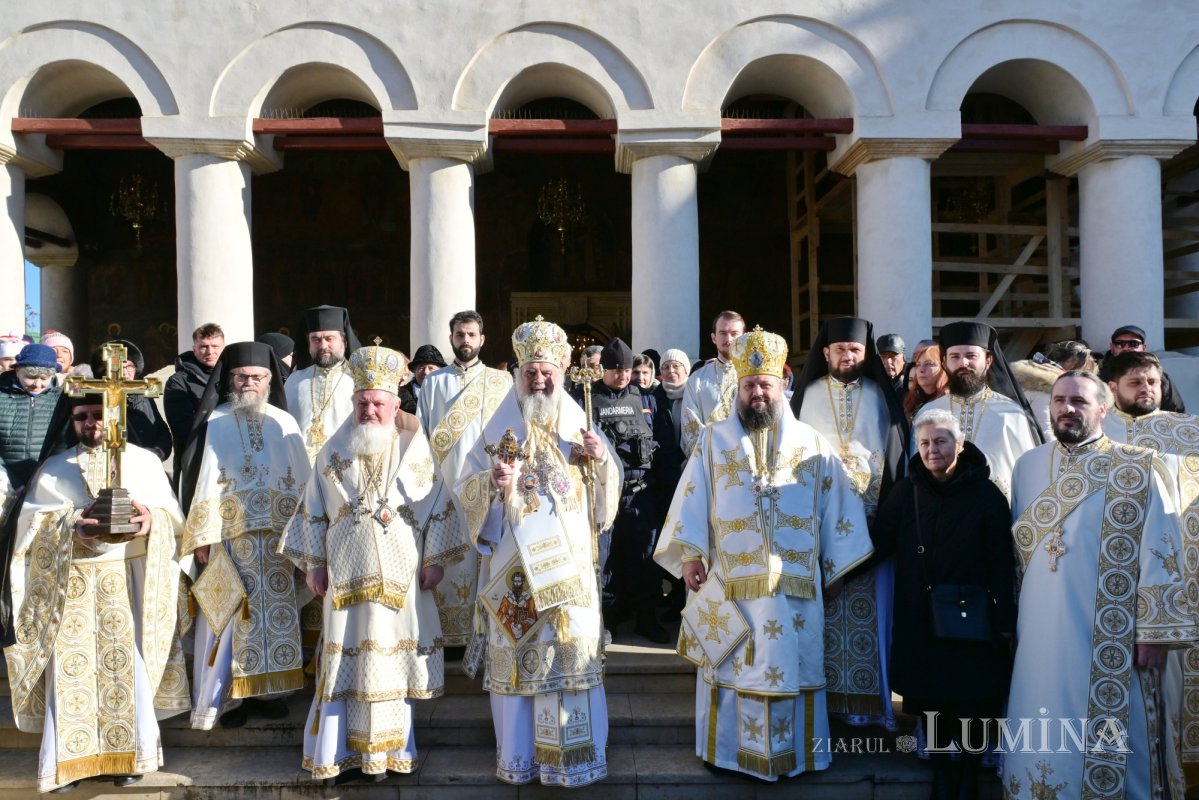 Prima zi a Anului Nou la Catedrala Patriarhală 352097