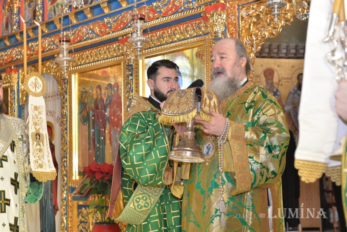 Sfântul Serafim de Sarov cinstit la Mănăstirea Pantocrator 352149