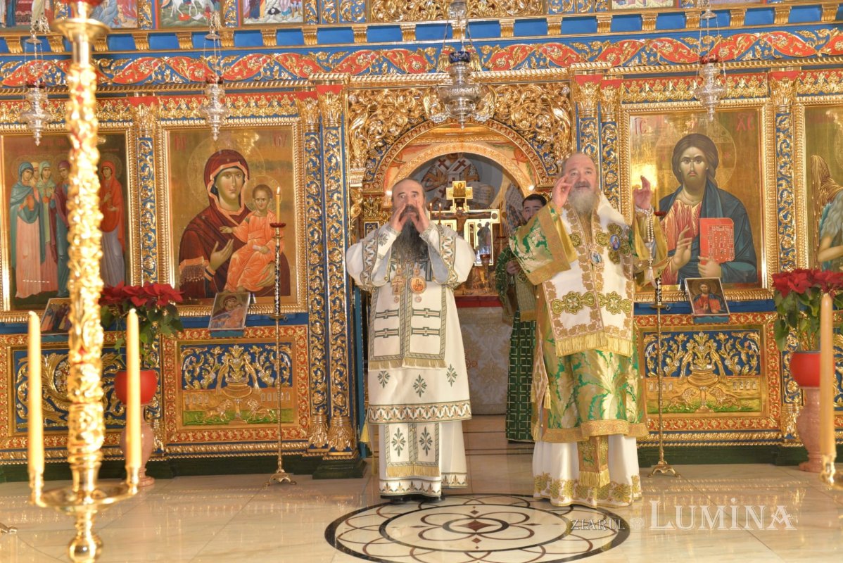 Sfântul Serafim de Sarov cinstit la Mănăstirea Pantocrator 352153