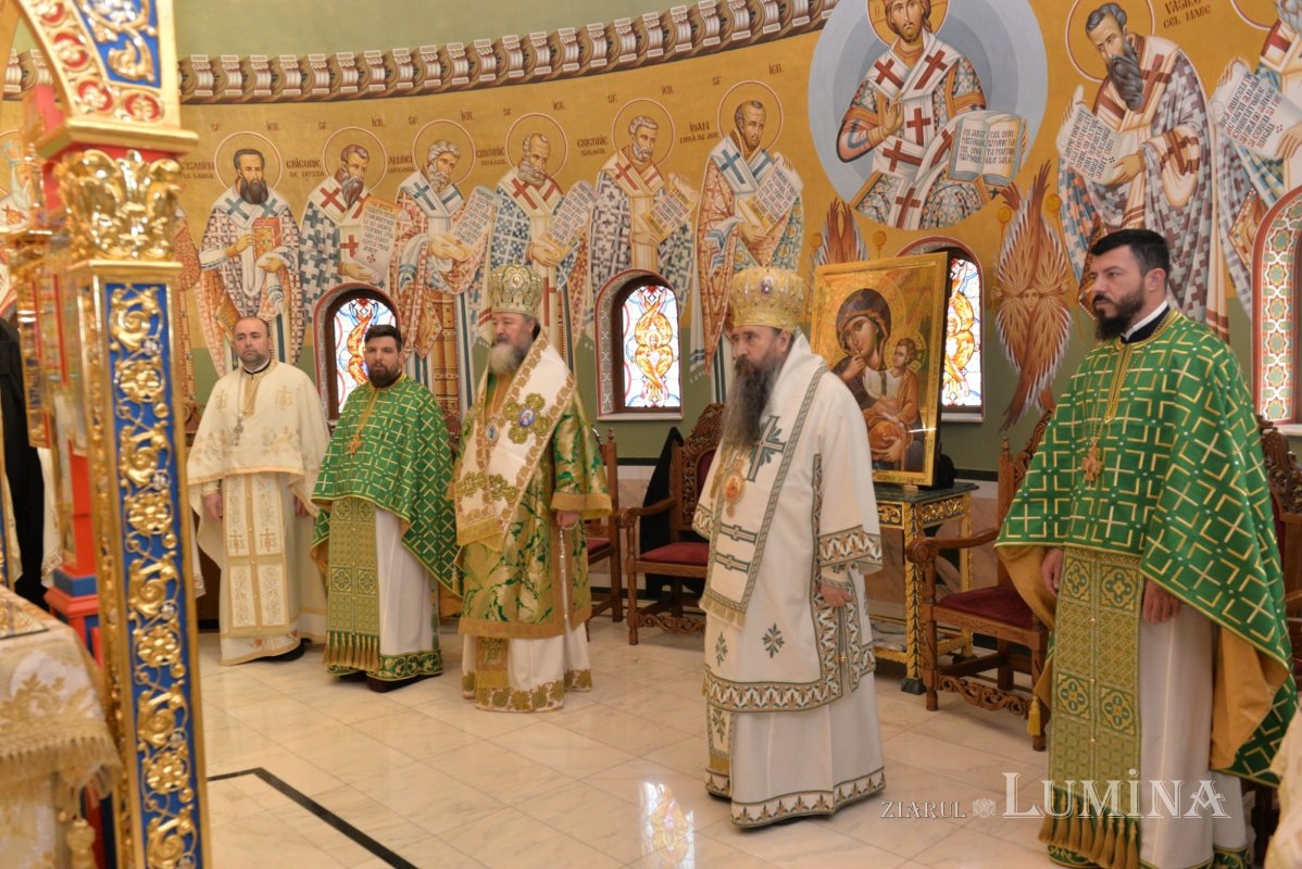 Sfântul Serafim de Sarov cinstit la Mănăstirea Pantocrator 352154