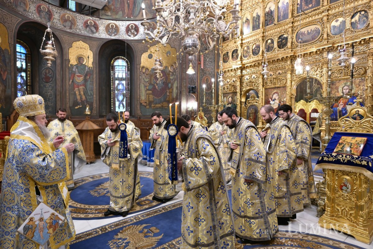 Dumnezeiasca Arătare celebrată pe Colina Bucuriei 352254