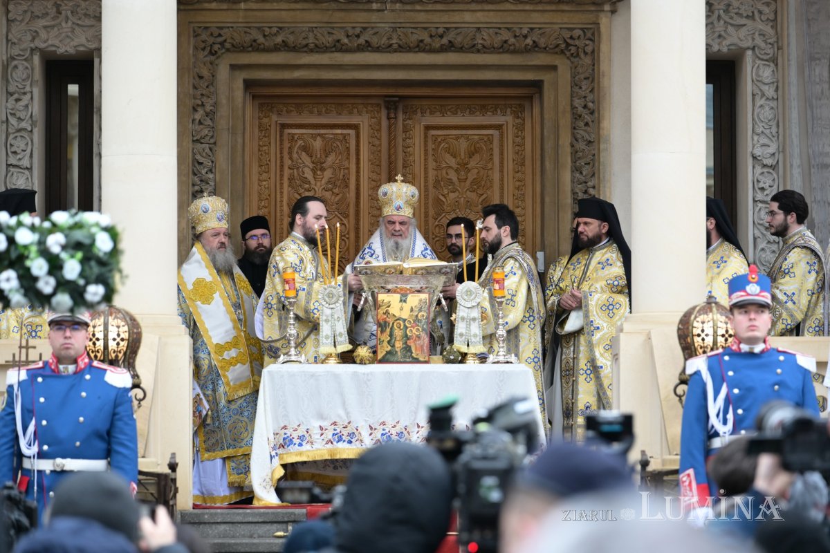 Dumnezeiasca Arătare celebrată pe Colina Bucuriei 352272