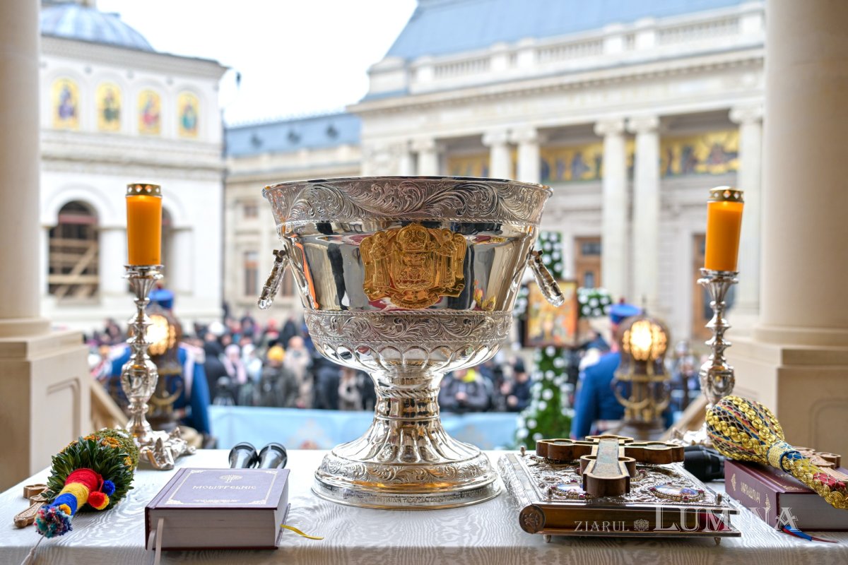 Dumnezeiasca Arătare celebrată pe Colina Bucuriei 352284