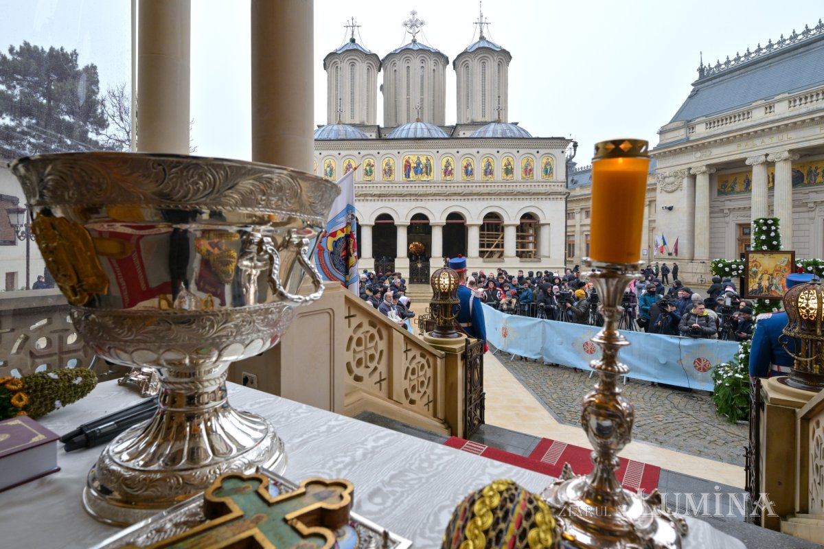 Dumnezeiasca Arătare celebrată pe Colina Bucuriei 352285