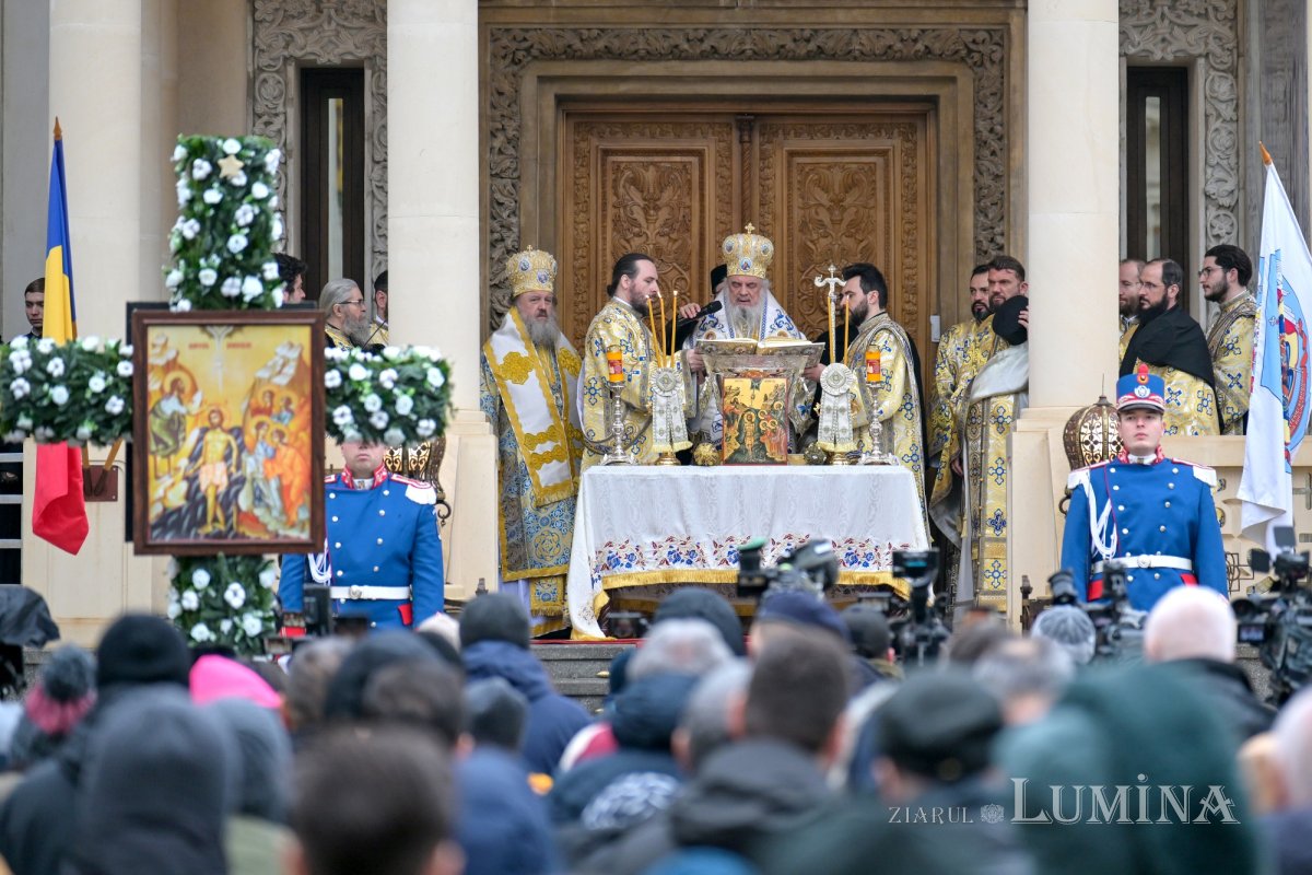 Dumnezeiasca Arătare celebrată pe Colina Bucuriei 352289