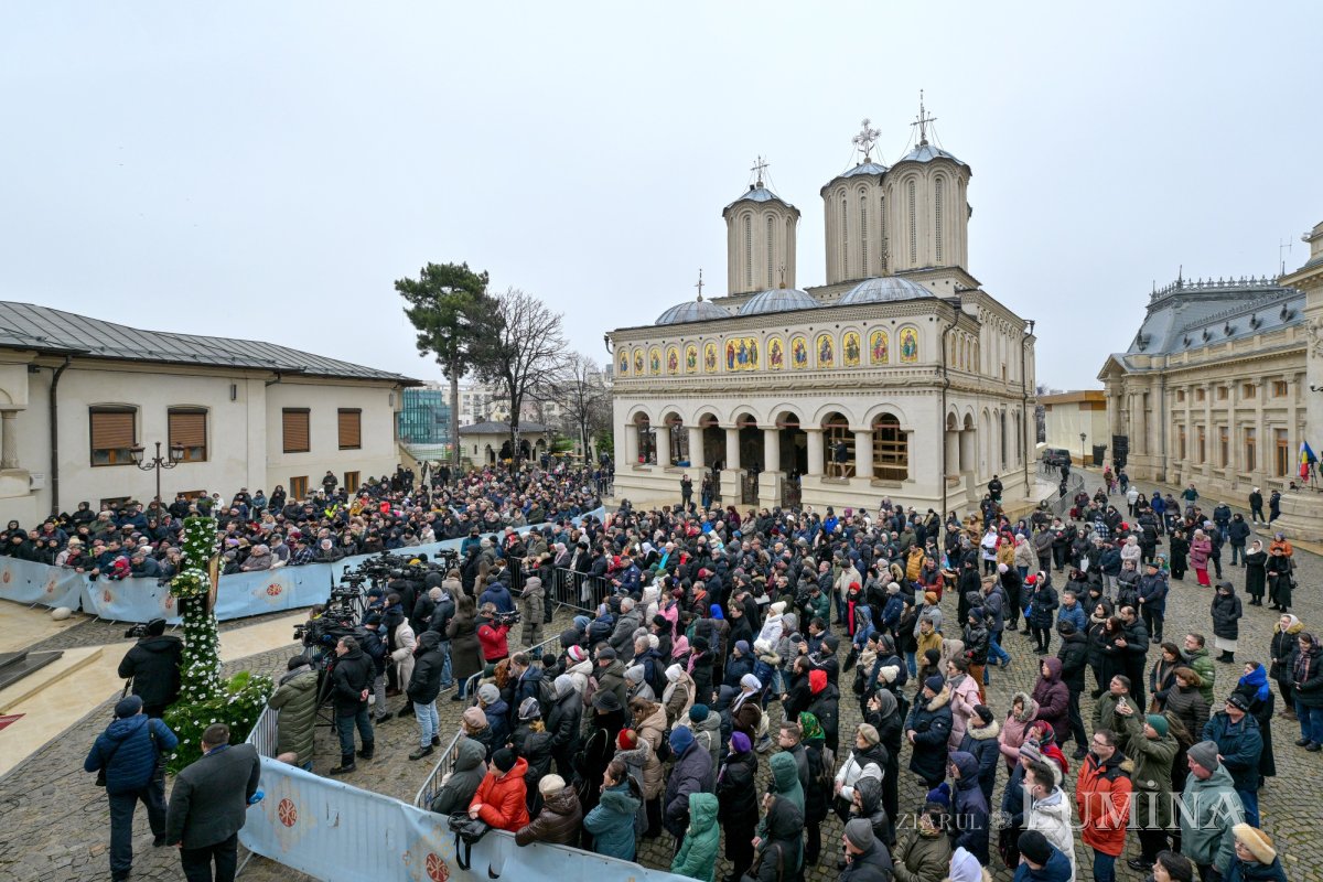 Dumnezeiasca Arătare celebrată pe Colina Bucuriei 352298