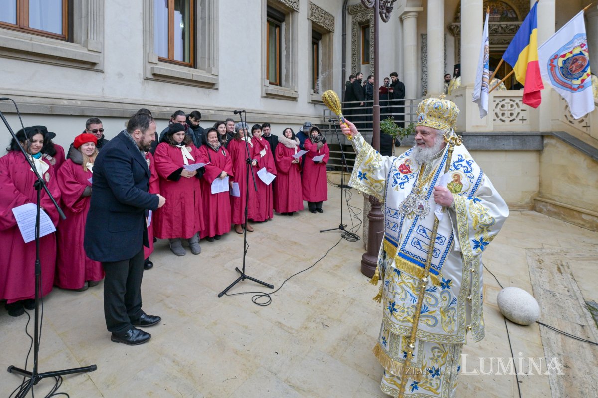 Dumnezeiasca Arătare celebrată pe Colina Bucuriei 352305