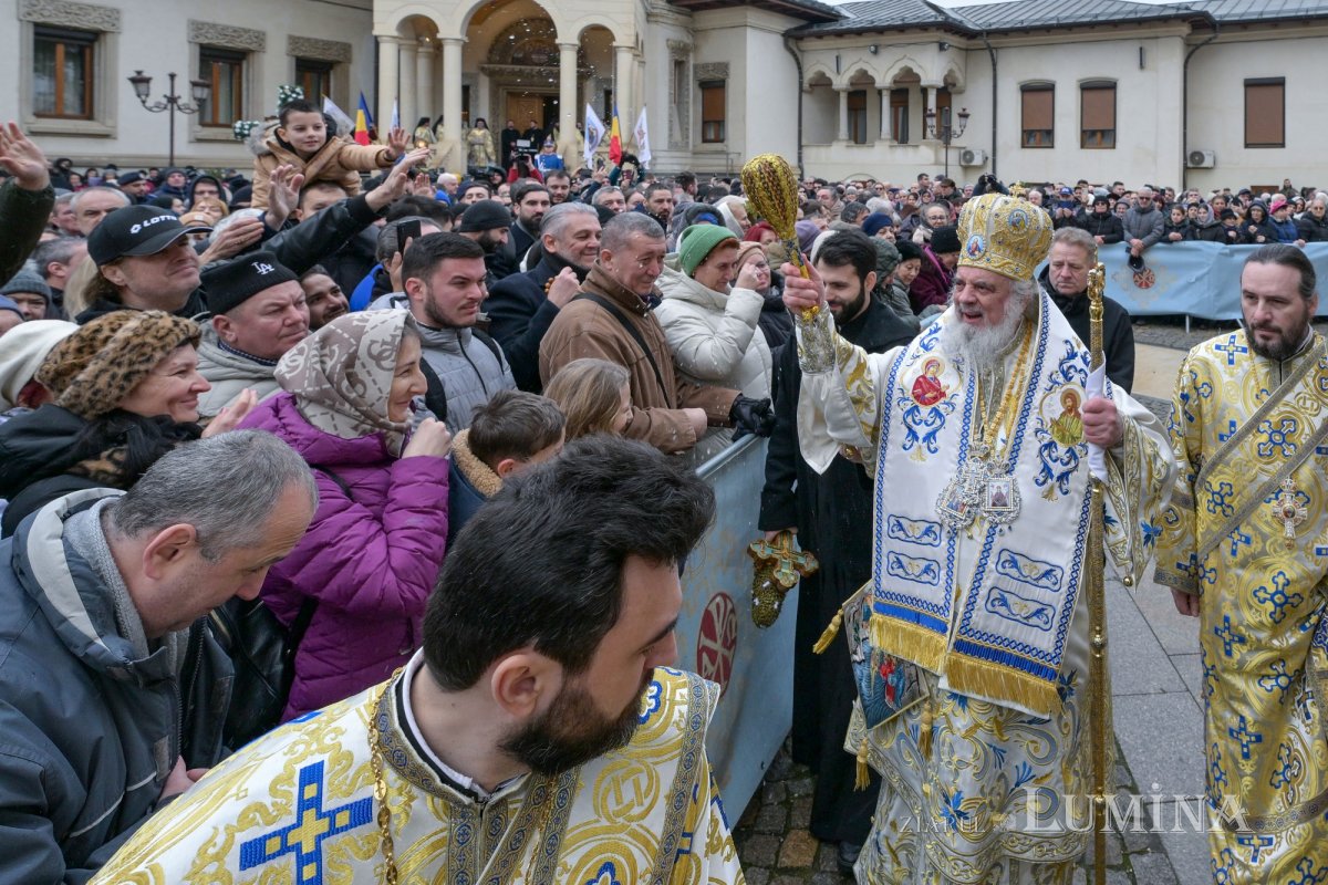 Dumnezeiasca Arătare celebrată pe Colina Bucuriei 352311