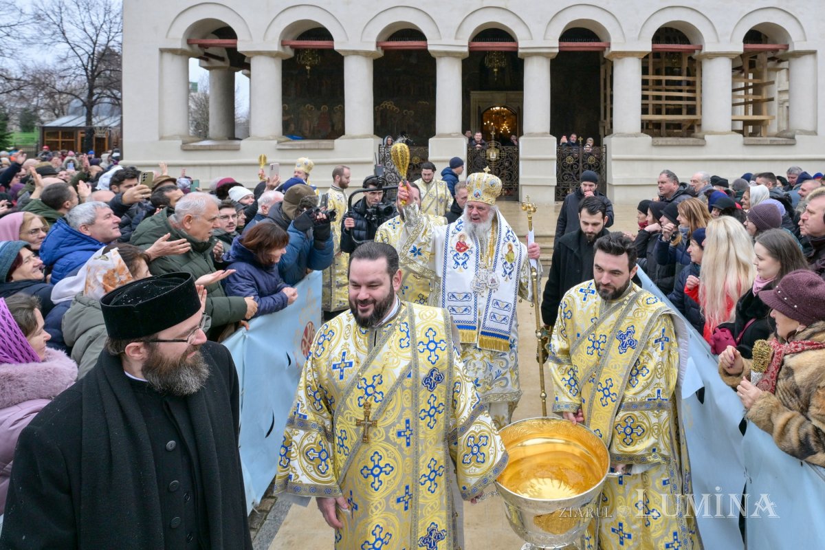 Dumnezeiasca Arătare celebrată pe Colina Bucuriei 352314