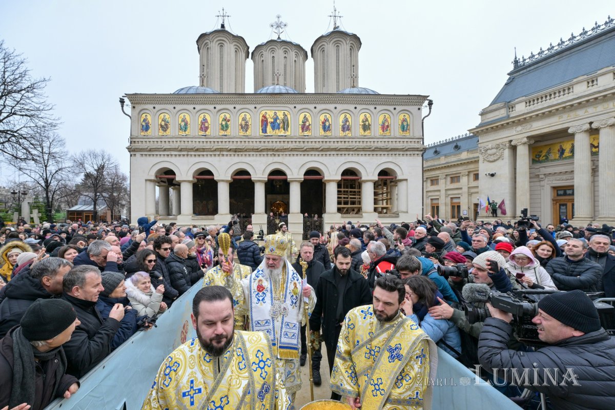 Dumnezeiasca Arătare celebrată pe Colina Bucuriei 352315