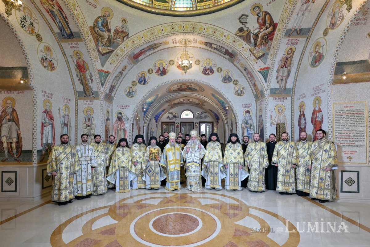 Dumnezeiasca Arătare celebrată pe Colina Bucuriei 352316