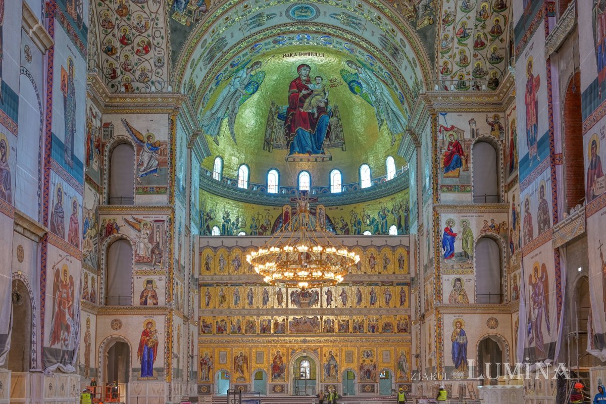 Catedrala Națională - Altar, Amvon și Scaun de Spovedanie al Neamului 352132