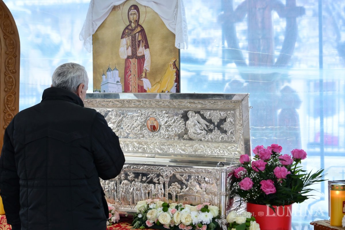 Două sfinte mucenițe cinstite la Parohia „Sfântul Calinic”-Titan 352639