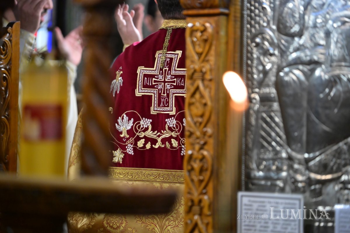 Două sfinte mucenițe cinstite la Parohia „Sfântul Calinic”-Titan 352645