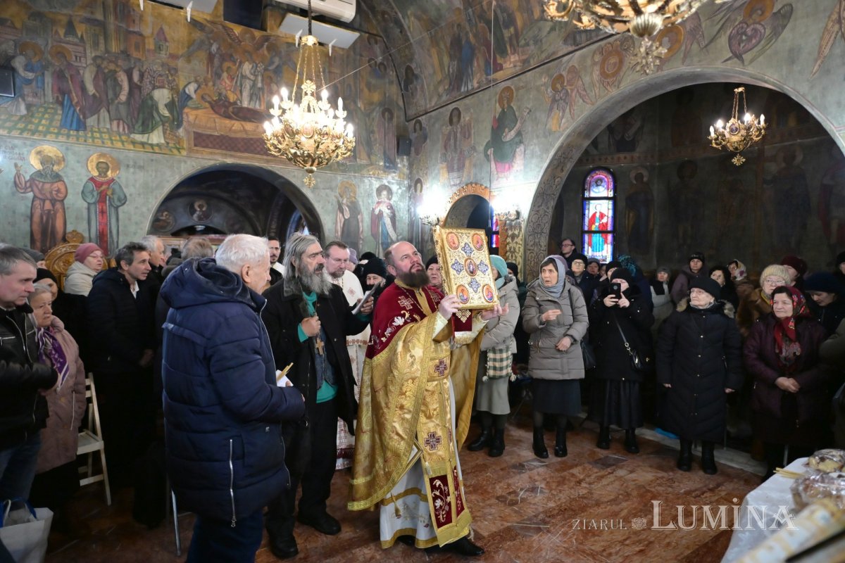 Două sfinte mucenițe cinstite la Parohia „Sfântul Calinic”-Titan 352646