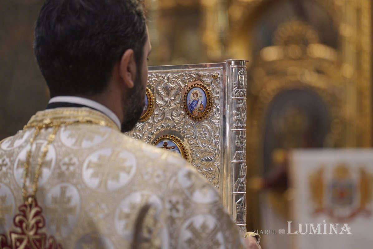 Ioan 21, 15–25 (Iertarea lui Petru) 352921