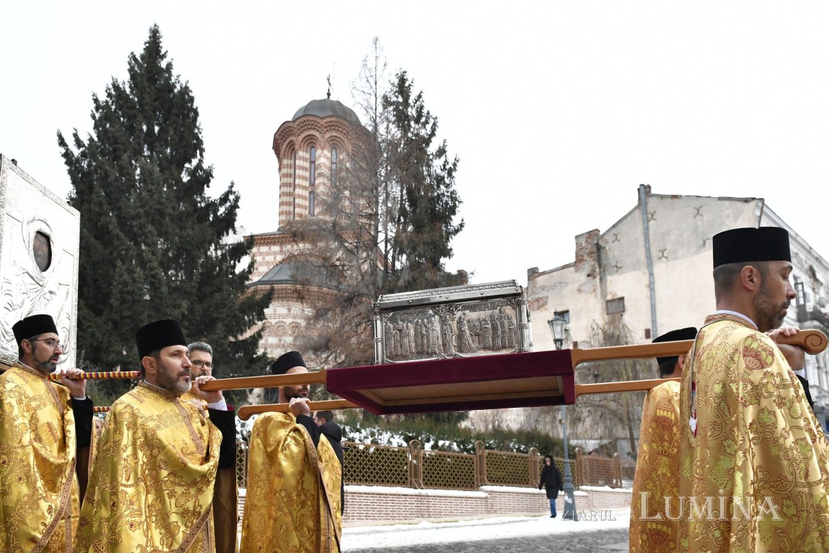 Procesiune la Biserica Domnească din Capitală în ajunul hramului 353017