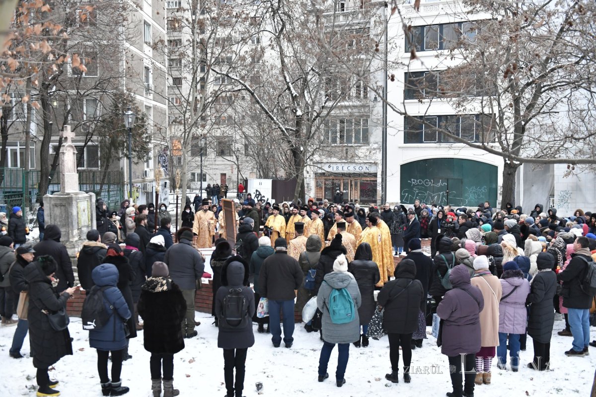 Procesiune la Biserica Domnească din Capitală în ajunul hramului 353027