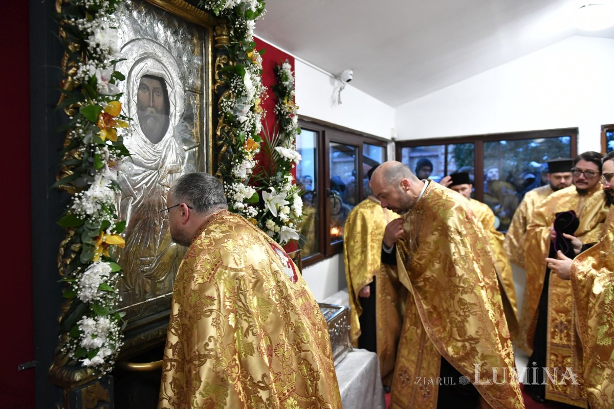 Procesiune la Biserica Domnească din Capitală în ajunul hramului 353031