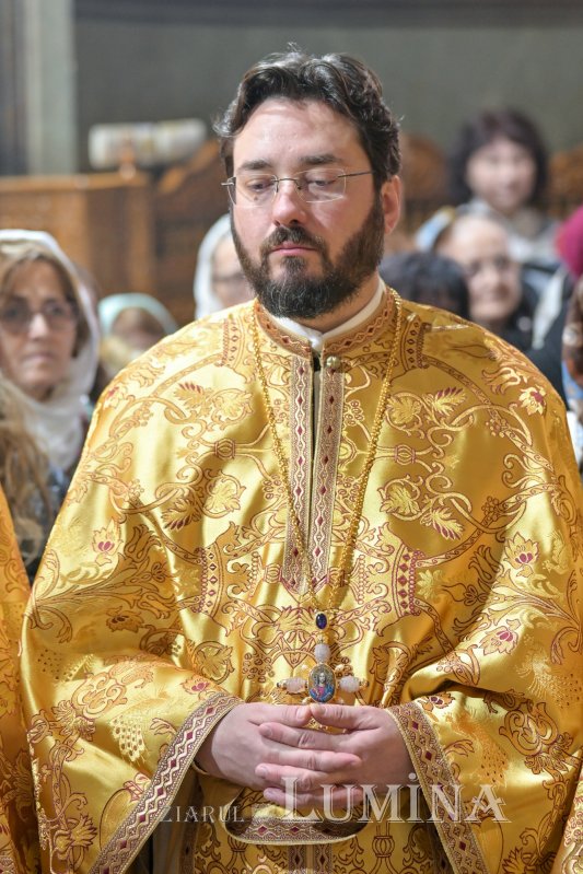 Prăznuire luminoasă la Biserica „Sfântul Anton”‑Curtea Veche 353075