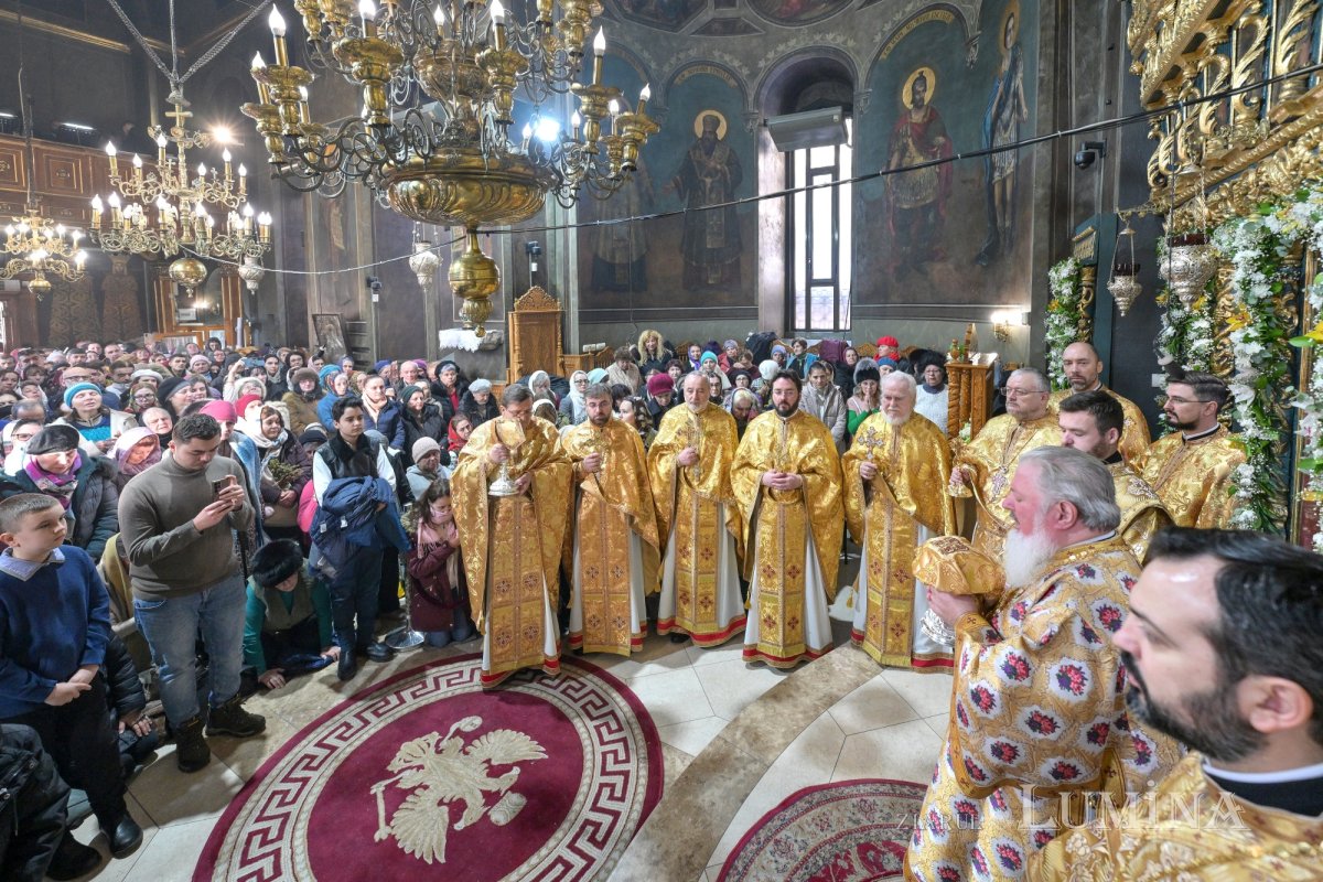 Prăznuire luminoasă la Biserica „Sfântul Anton”‑Curtea Veche 353085