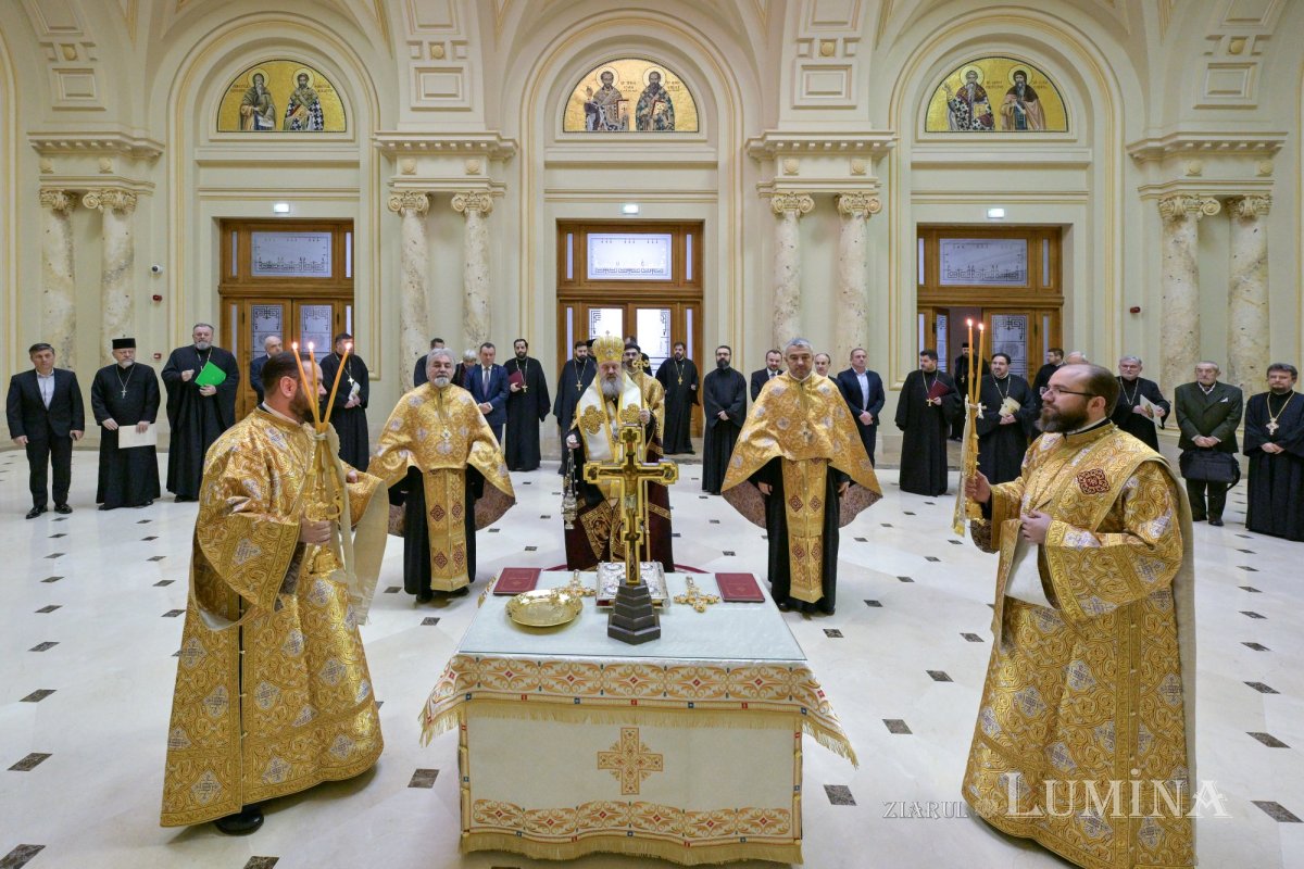 Adunarea eparhială a Arhiepiscopiei Bucureștilor 353458