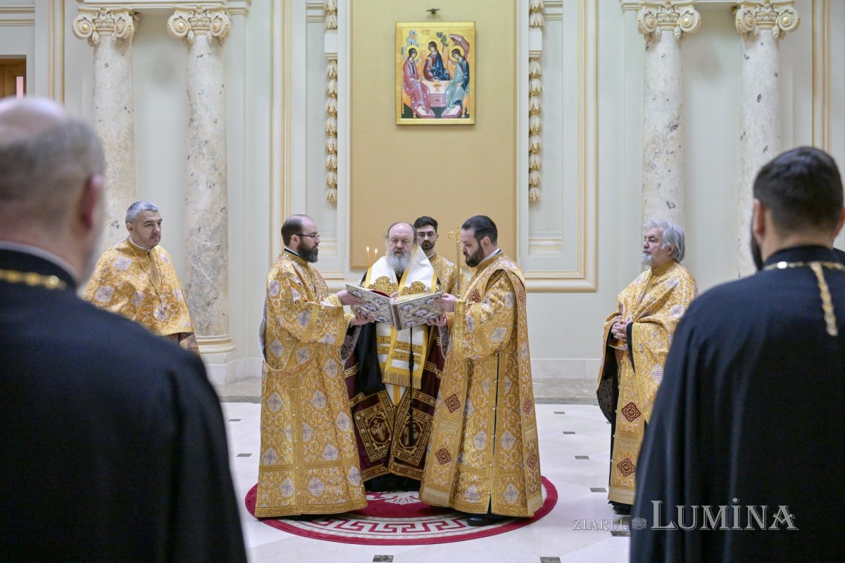 Adunarea eparhială a Arhiepiscopiei Bucureștilor 353461