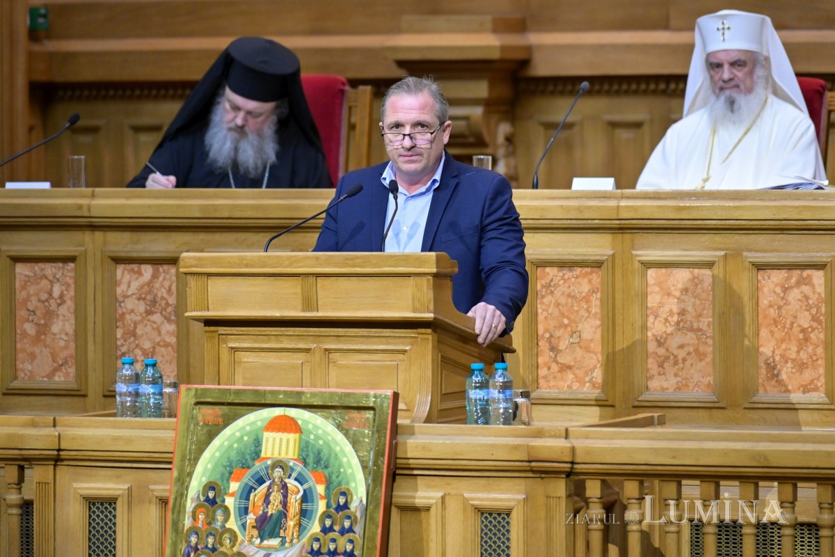 Adunarea eparhială a Arhiepiscopiei Bucureștilor 353478