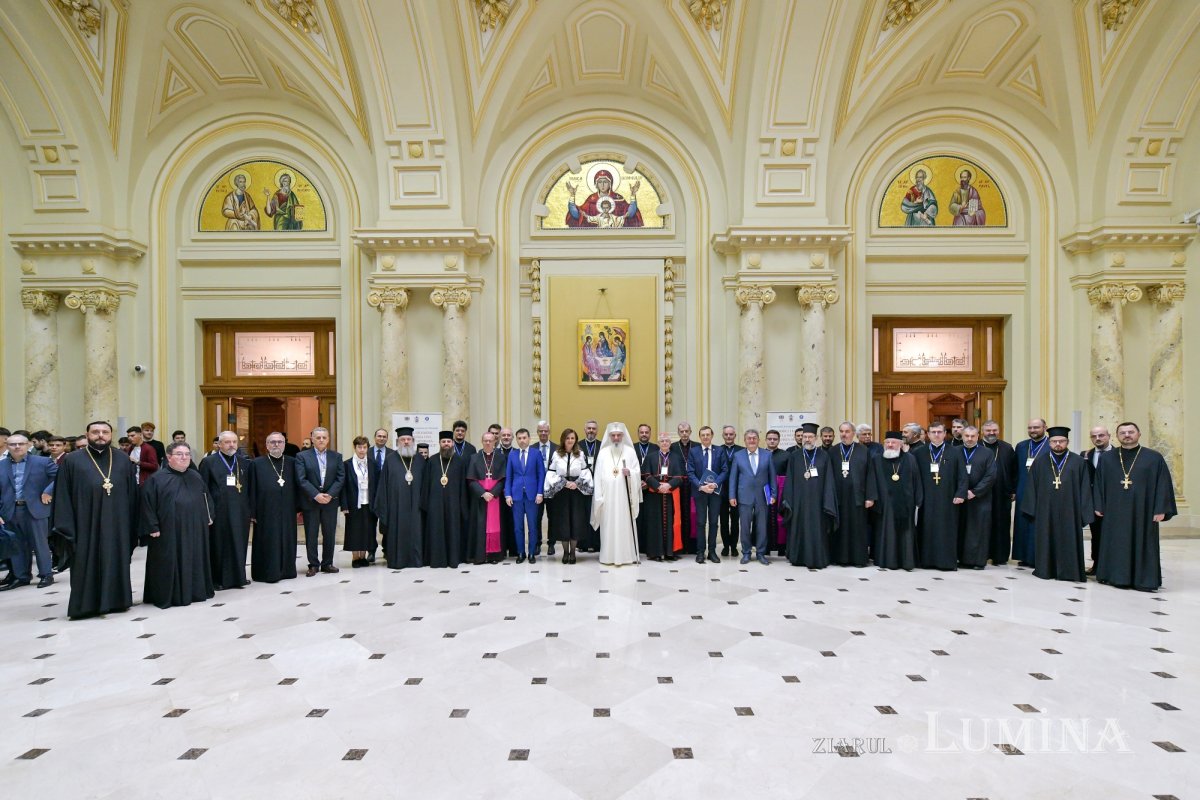 Centenarul Patriarhiei Române și proclamarea de noi sfinți români 353510