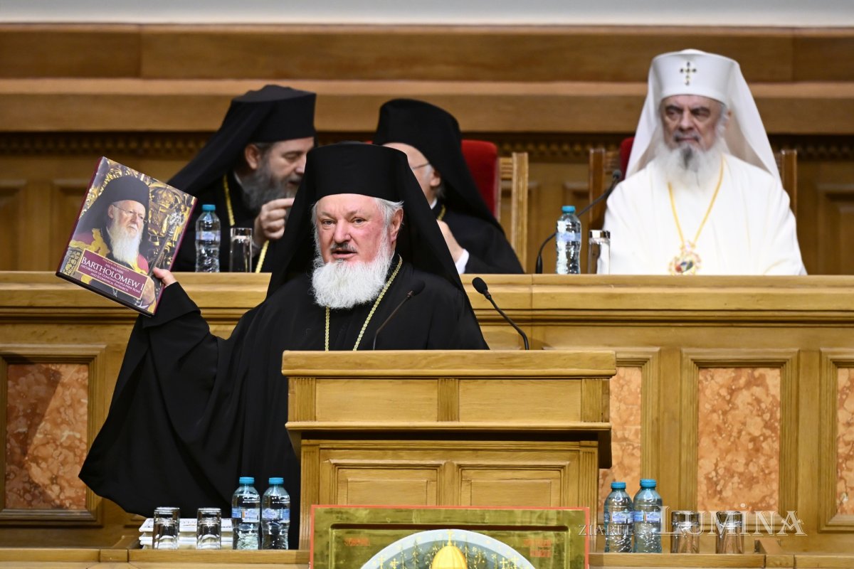 Centenarul Patriarhiei Române și proclamarea de noi sfinți români 353511