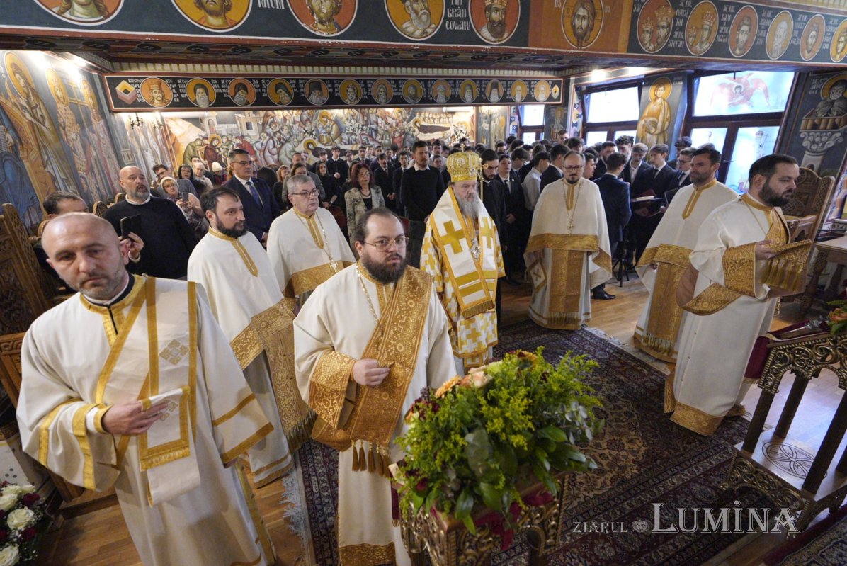 Seminarul Teologic din București și-a cinstit ocrotitorul 353663