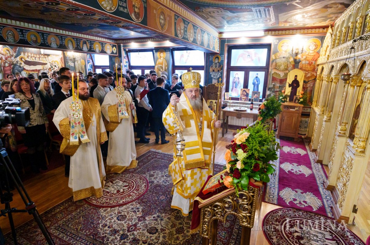 Seminarul Teologic din București și-a cinstit ocrotitorul 353691