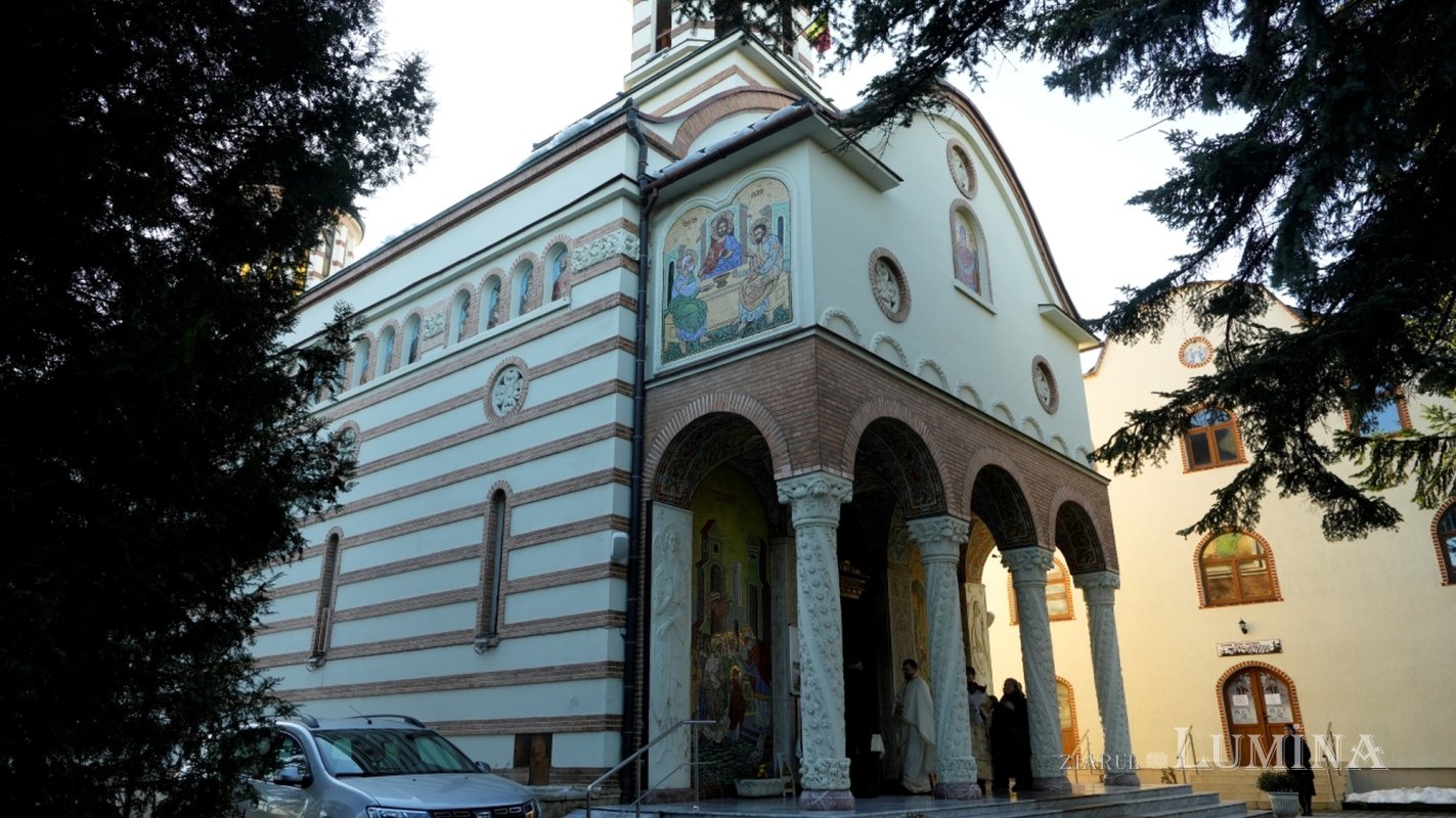 Binecuvântare arhierească pentru comunitatea din cartierul sibian Trei Stejari 353711