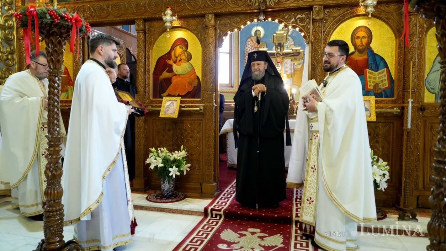 Binecuvântare arhierească pentru comunitatea din cartierul sibian Trei Stejari 353725