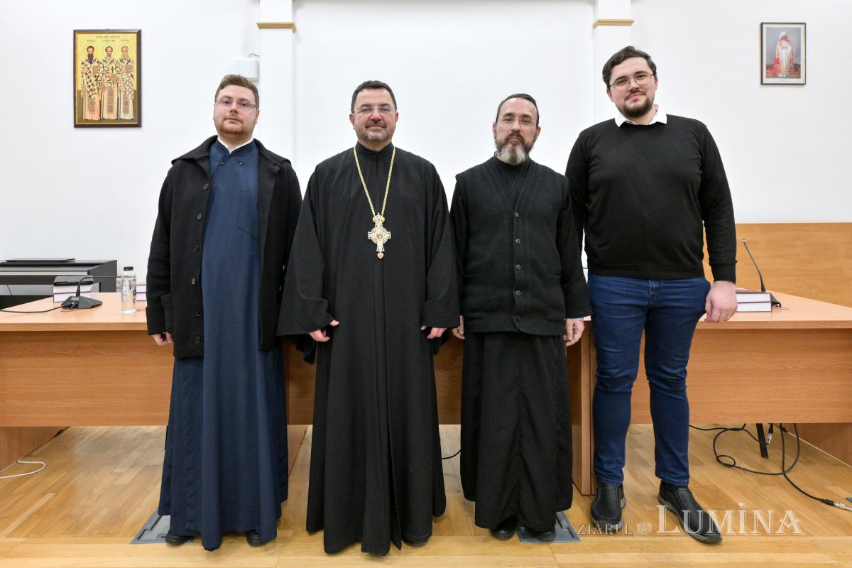 Lucrare dedicată Centenarului Patriarhiei Române, prezentată la Facultatea „Justinian Patriarhul” 353901