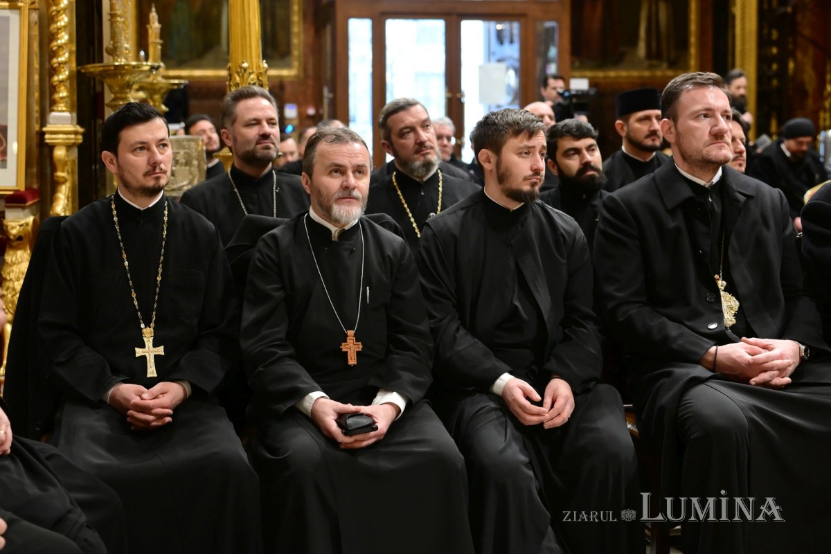 Provocări și perspective privind familia, discutate la un cerc pastoral 354021