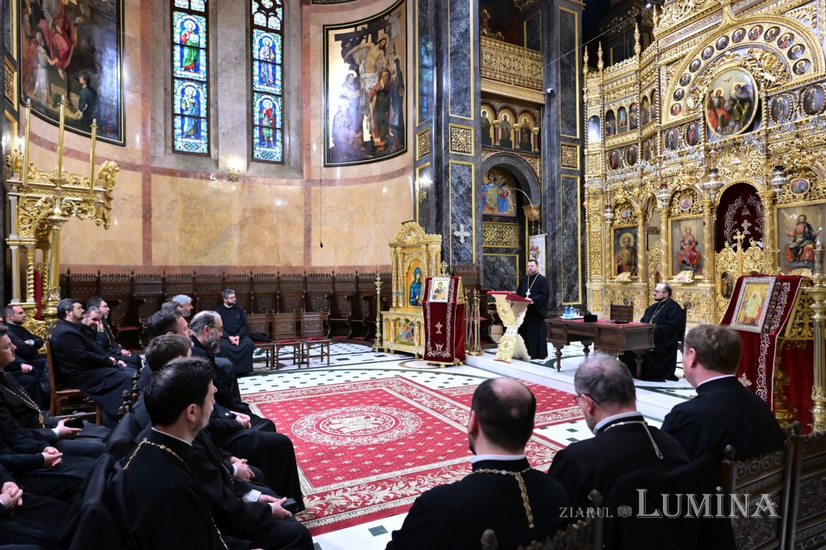 Provocări și perspective privind familia, discutate la un cerc pastoral 354022