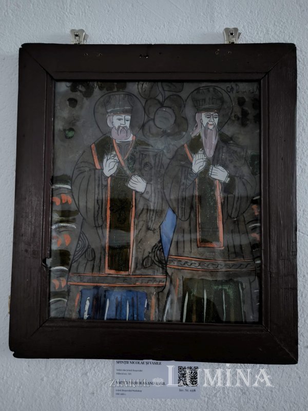 Sfinții Trei Ierarhi în icoanele pe sticlă din Transilvania 354059