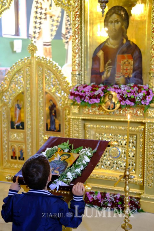 Aproape de Mântuitorul 354251