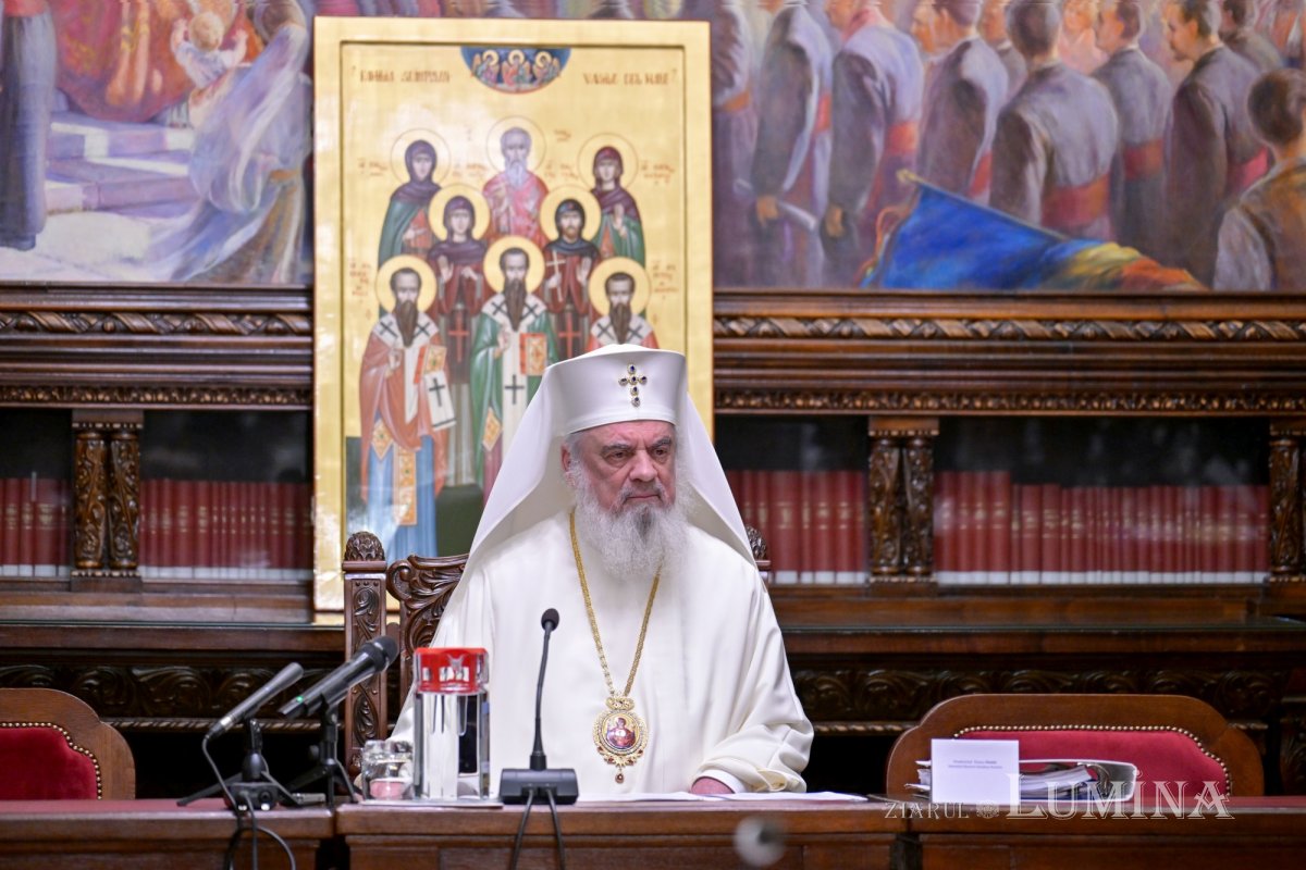 Ședință de lucru a Sinodului Mitropoliei Munteniei și Dobrogei 354636