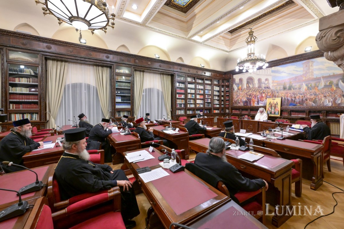 Ședință de lucru a Sinodului Mitropoliei Munteniei și Dobrogei 354650