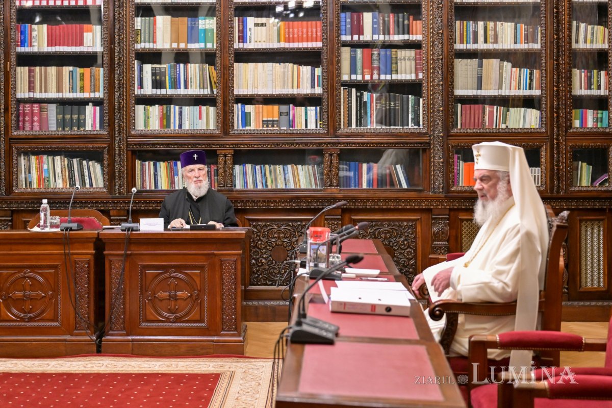 Ședință de lucru a Sinodului Mitropoliei Munteniei și Dobrogei 354652