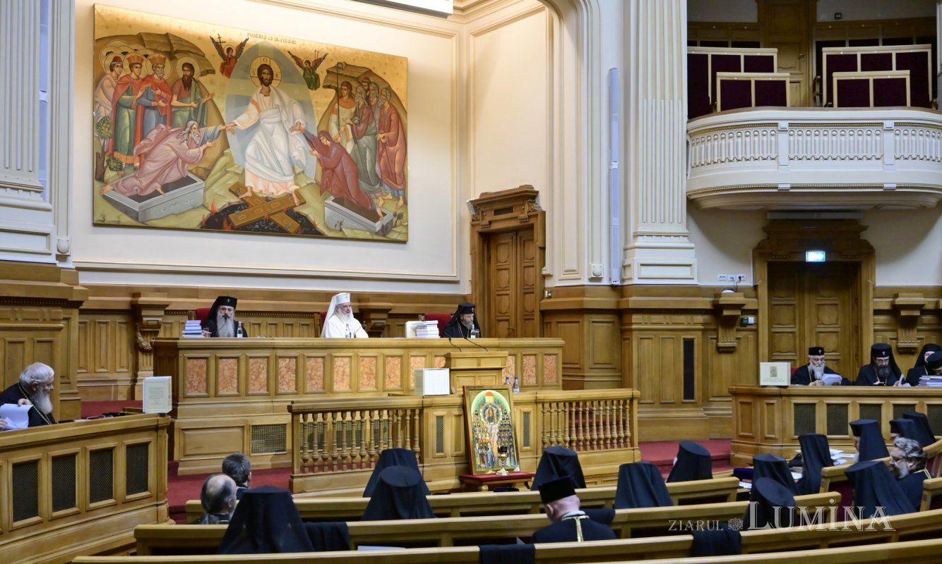 Întrunirea Sfântului Sinod la Palatul Patriarhiei 354862