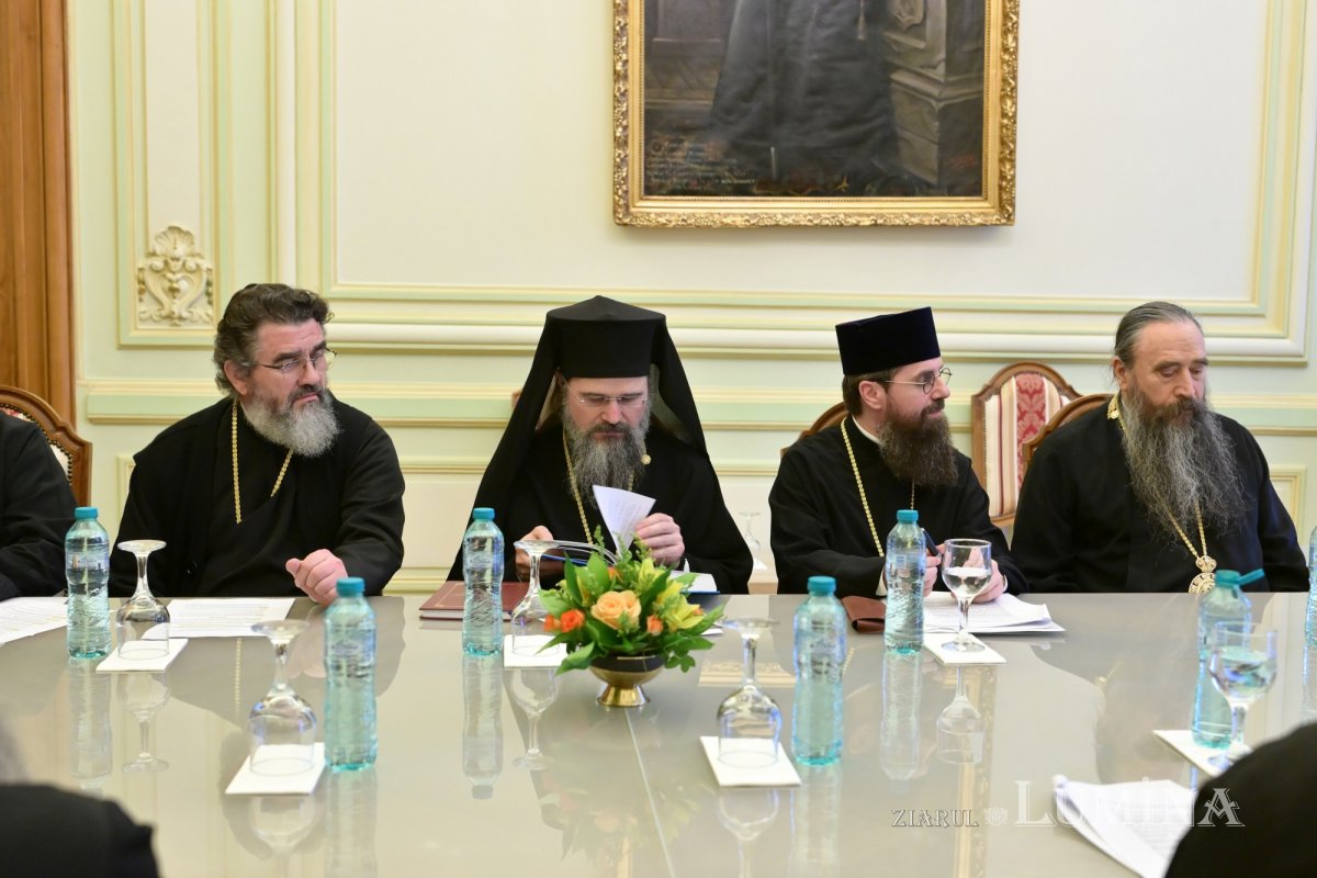Întrunirea Sfântului Sinod la Palatul Patriarhiei 354865